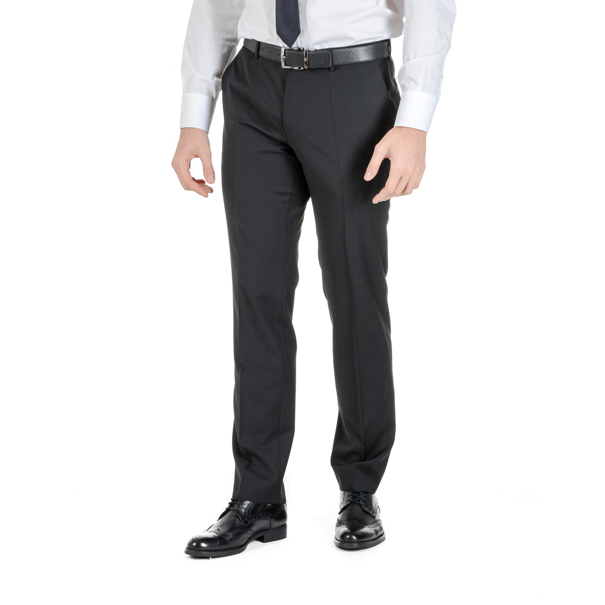 Traje negro para hombre de Hugo Boss: ¡UNA GRAN GENIO!