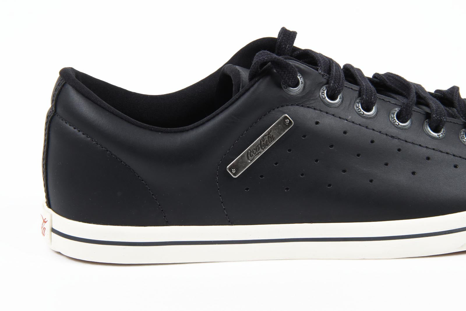 Zapatillas Coca Cola para hombre CCA0301 VULCAN LOW BLACK