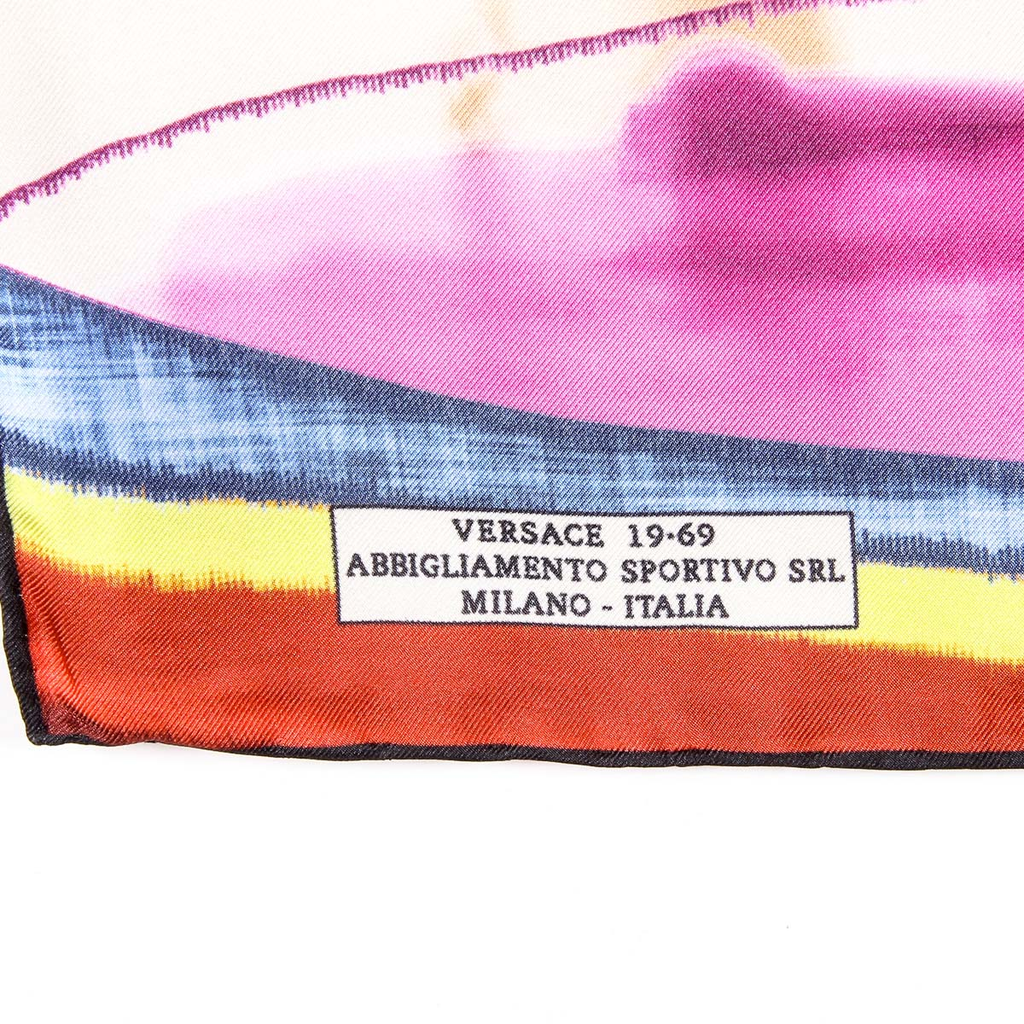 Bufanda de mujer V 1969 Italia