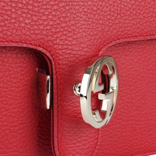 Bolso Gucci de piel entrelazada con cadena roja