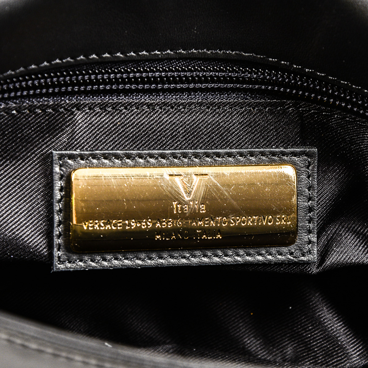 V 1969 Italia Womens Handbag Black MUMBAI