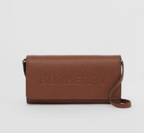 Bolso bandolera de piel Henley de Burberry, color tostado