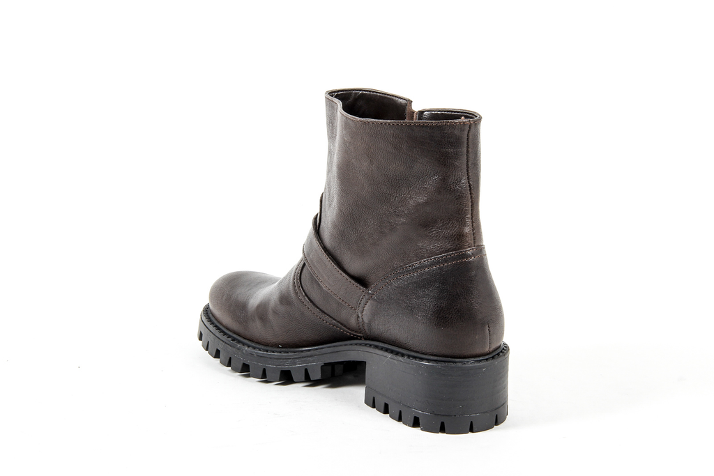 V 1969 Italia Womens Short Boot Brown AMALFI