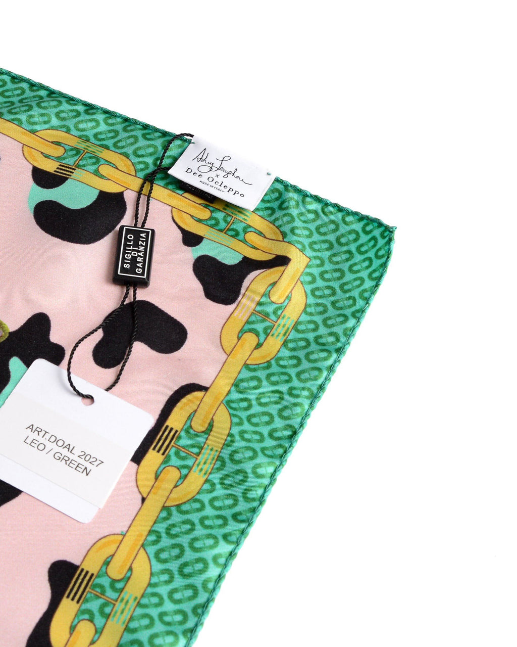 Bufanda de seda con estampado de leopardo verde Longshore de Dee X Ashley