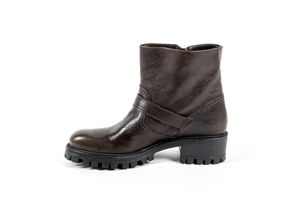 V 1969 Italia Womens Short Boot Brown AMALFI