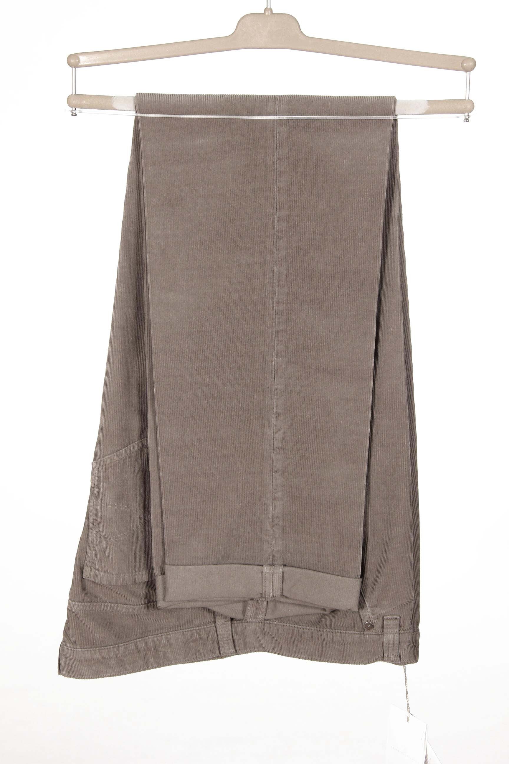 Brunello Cucinelli Pantalones de hombre M041PP2542 C1403