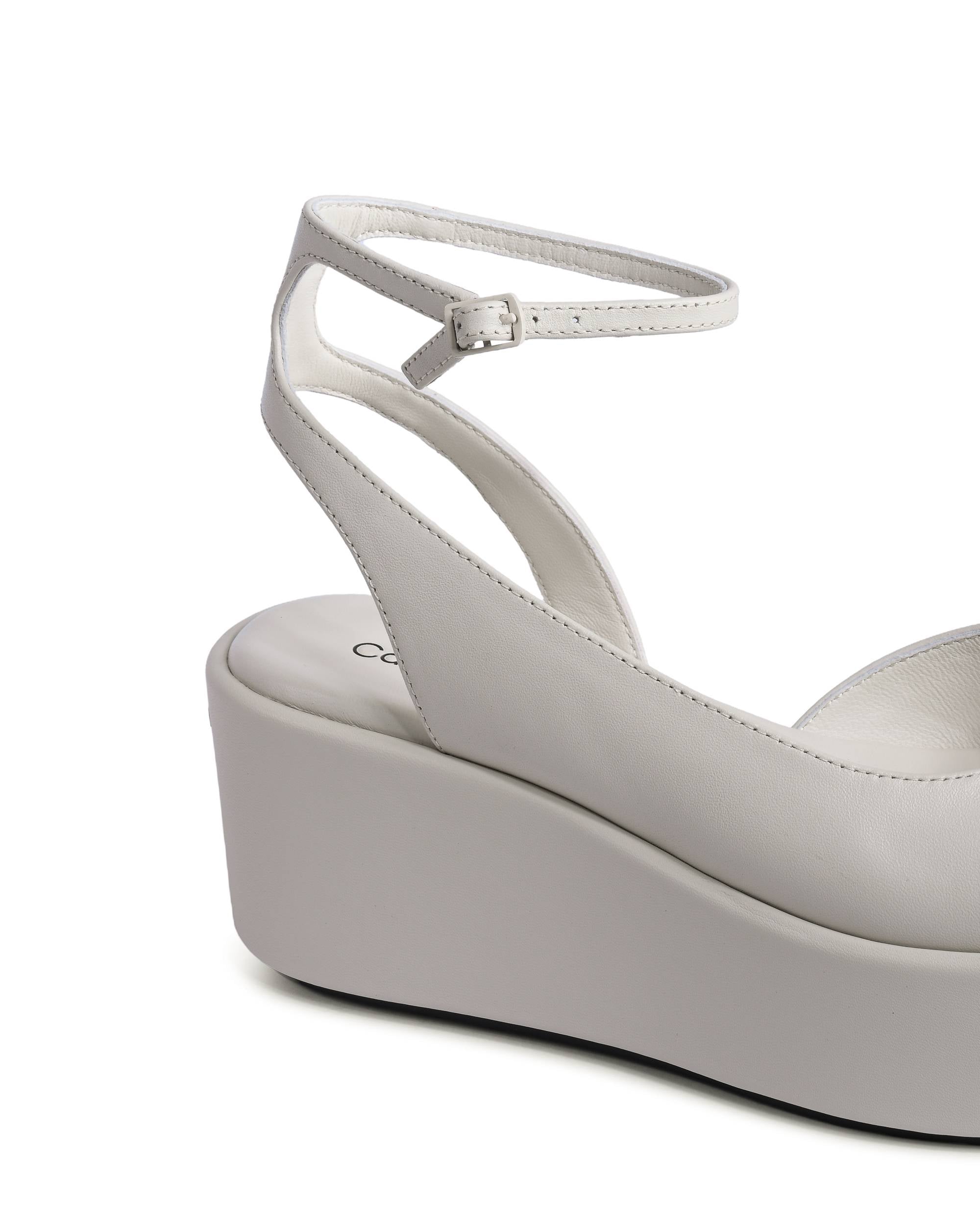 Calvin Klein - Sandalias de cuña para mujer, color beige, HW0HW01950ACG