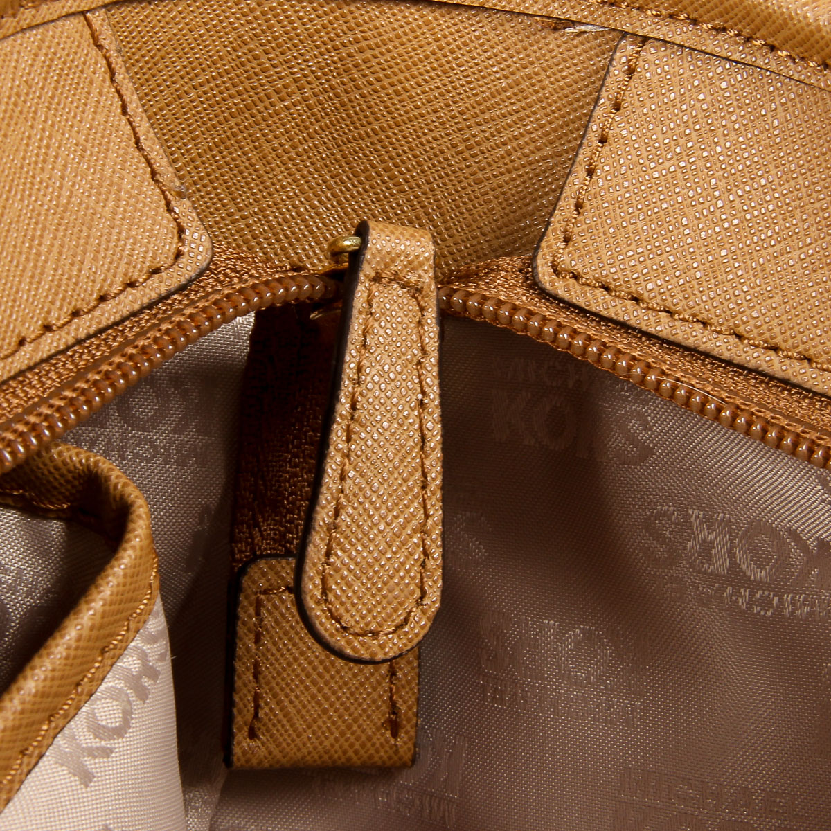 Michael Kors Womens Handbag SADY 35T7GD4T7B VANILLA ACRN