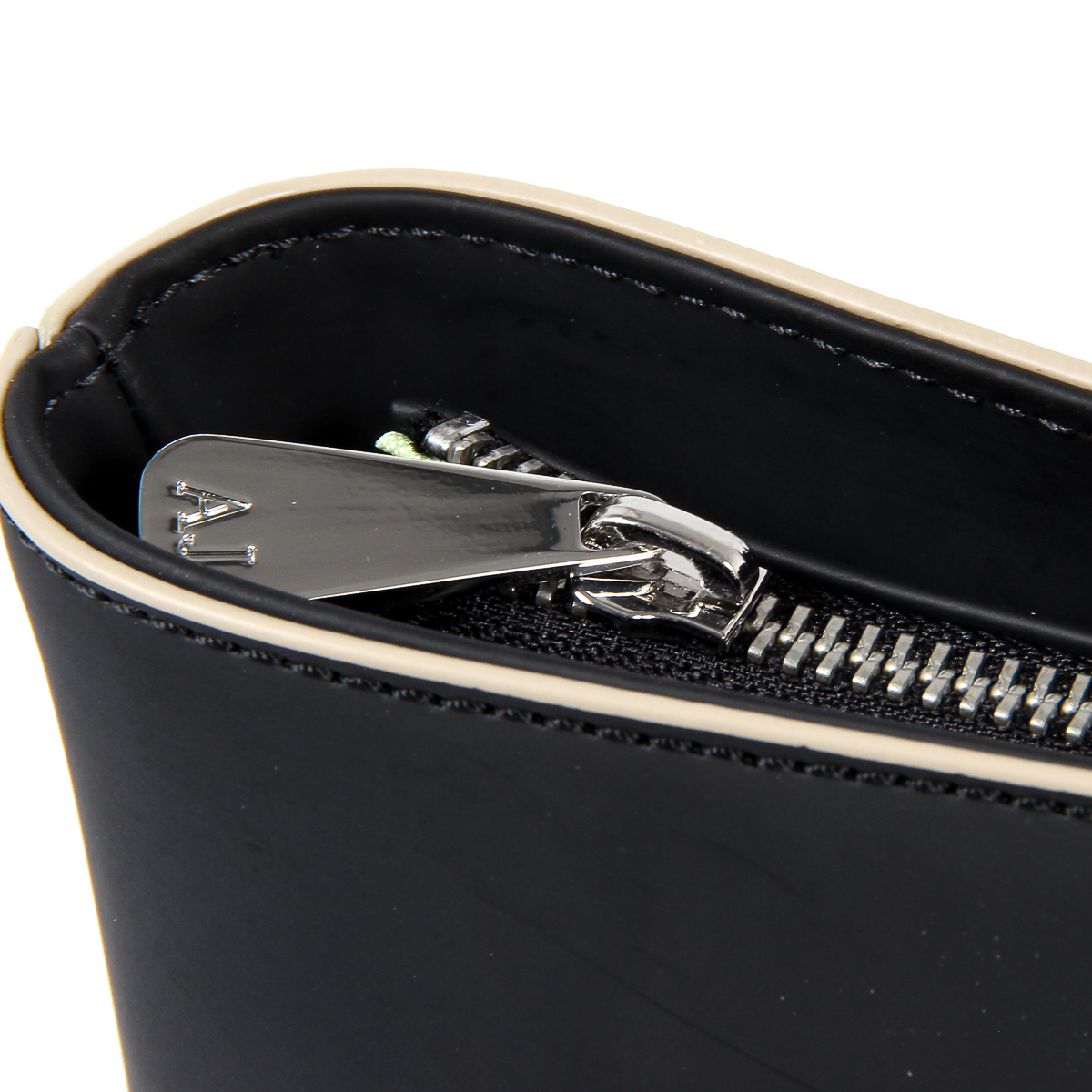 Armani Jeans Womens Handbag Black 922210 7P772 00020