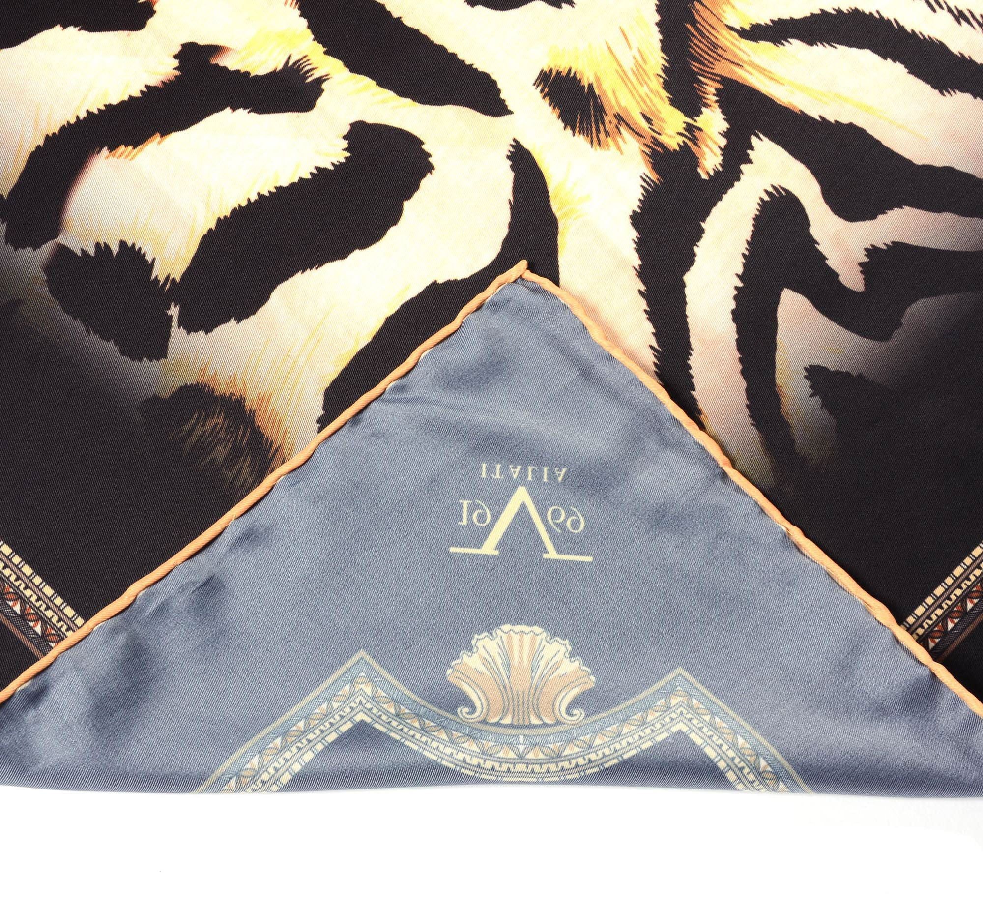 V 1969 Italia Womens Foulard Multicolor JILL