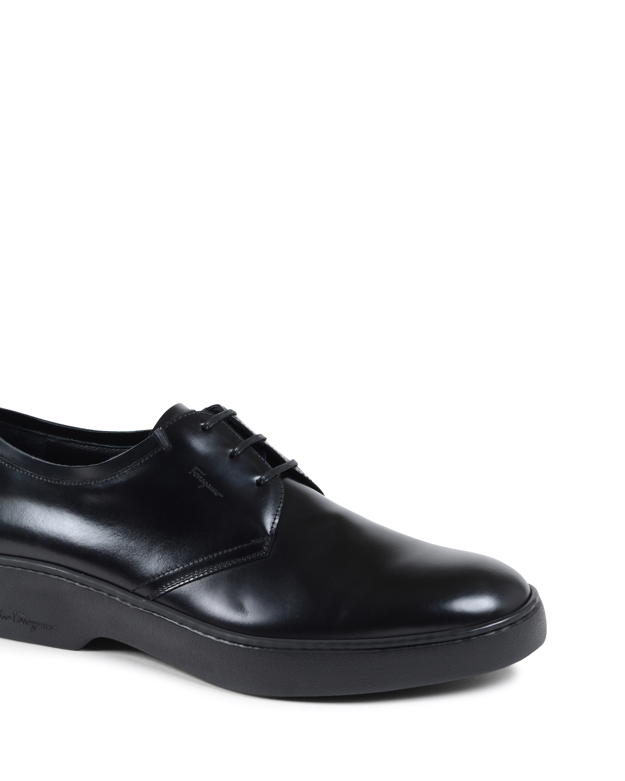 Zapatos negros con cordones para hombre de Salvatore Ferragamo DRUMS