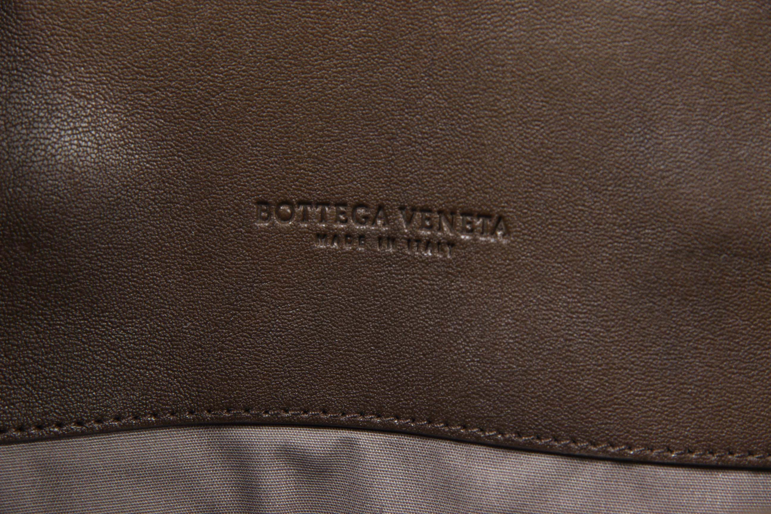 Bottega Veneta Bolso Intrecciato para hombre 327668 VBG80 2527