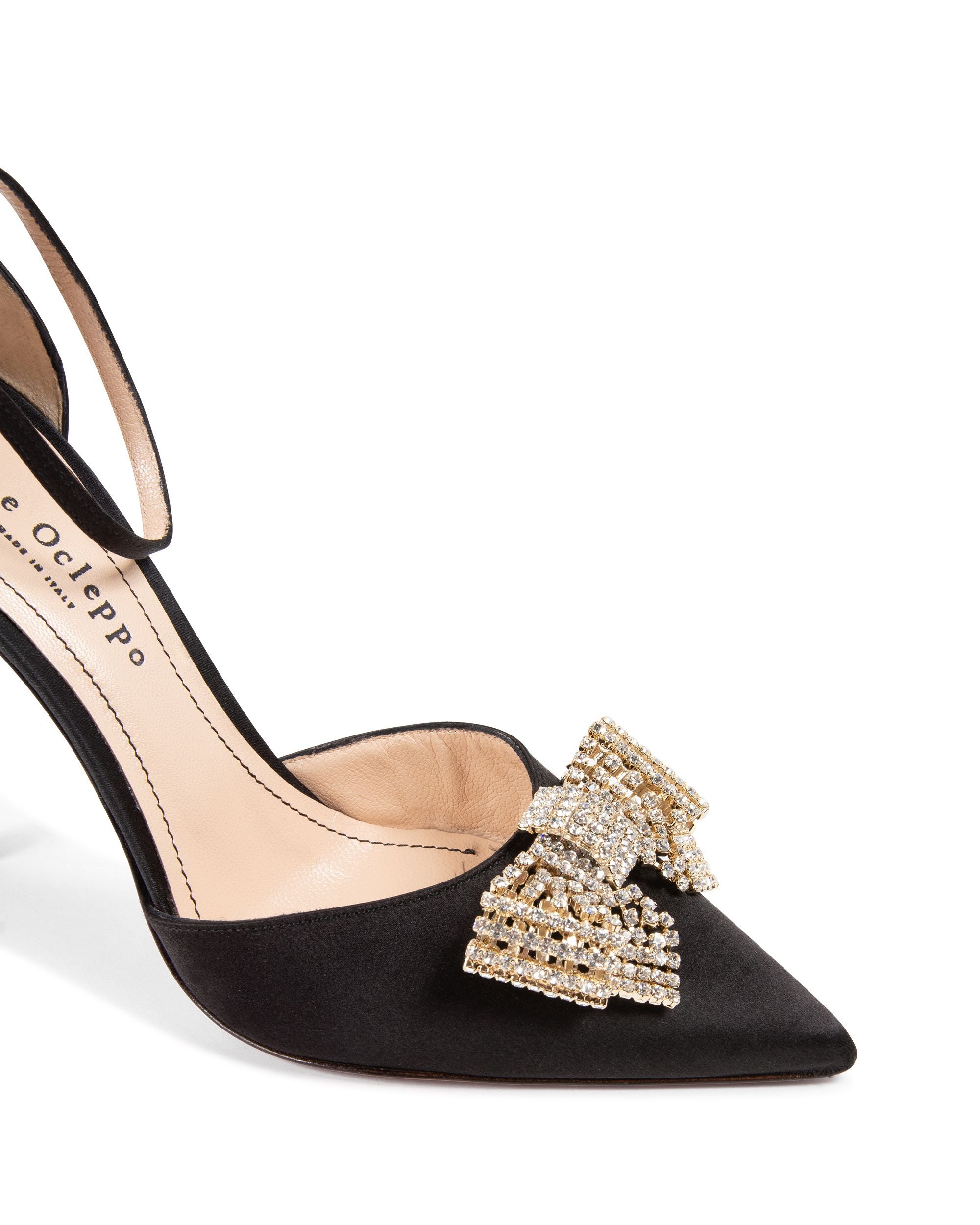 Zapatos de salón con lazo de satén