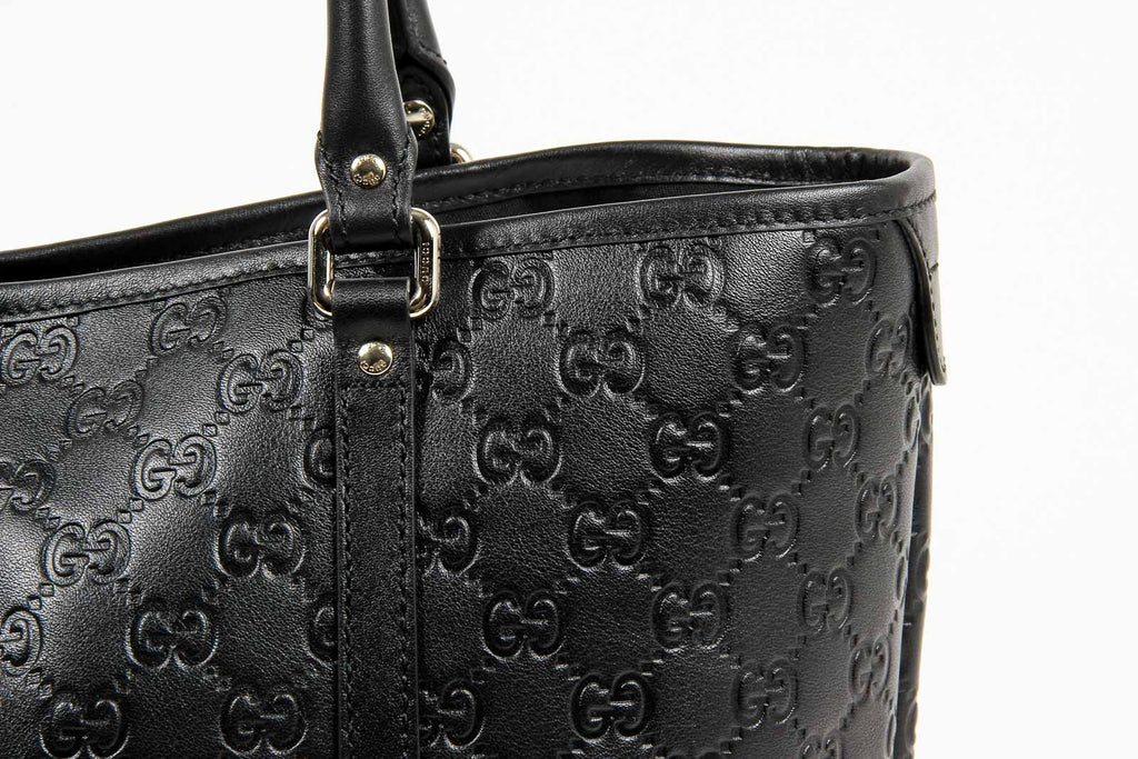 Bolso tote Gucci para mujer de piel negra Guccissima con logotipo GG