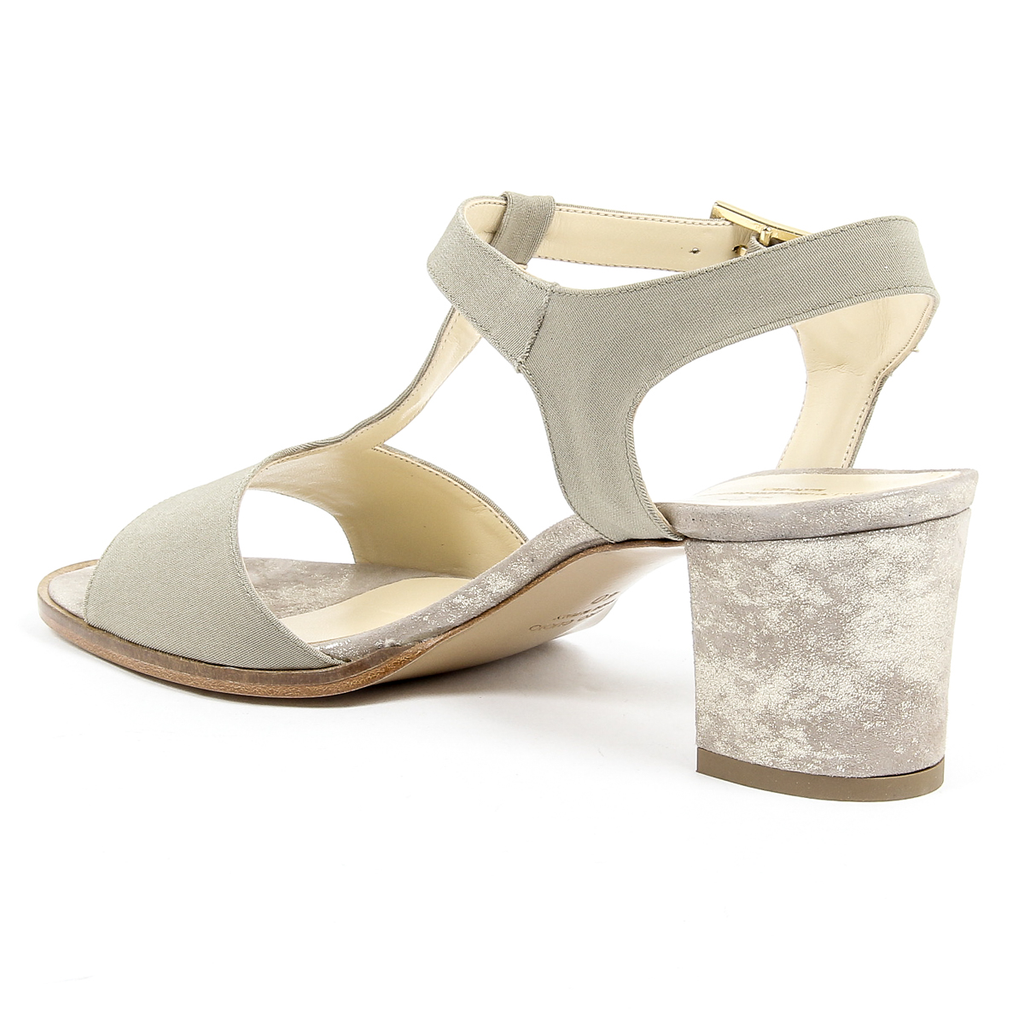 Sandalia V 1969 Italia para mujer color topo IDA