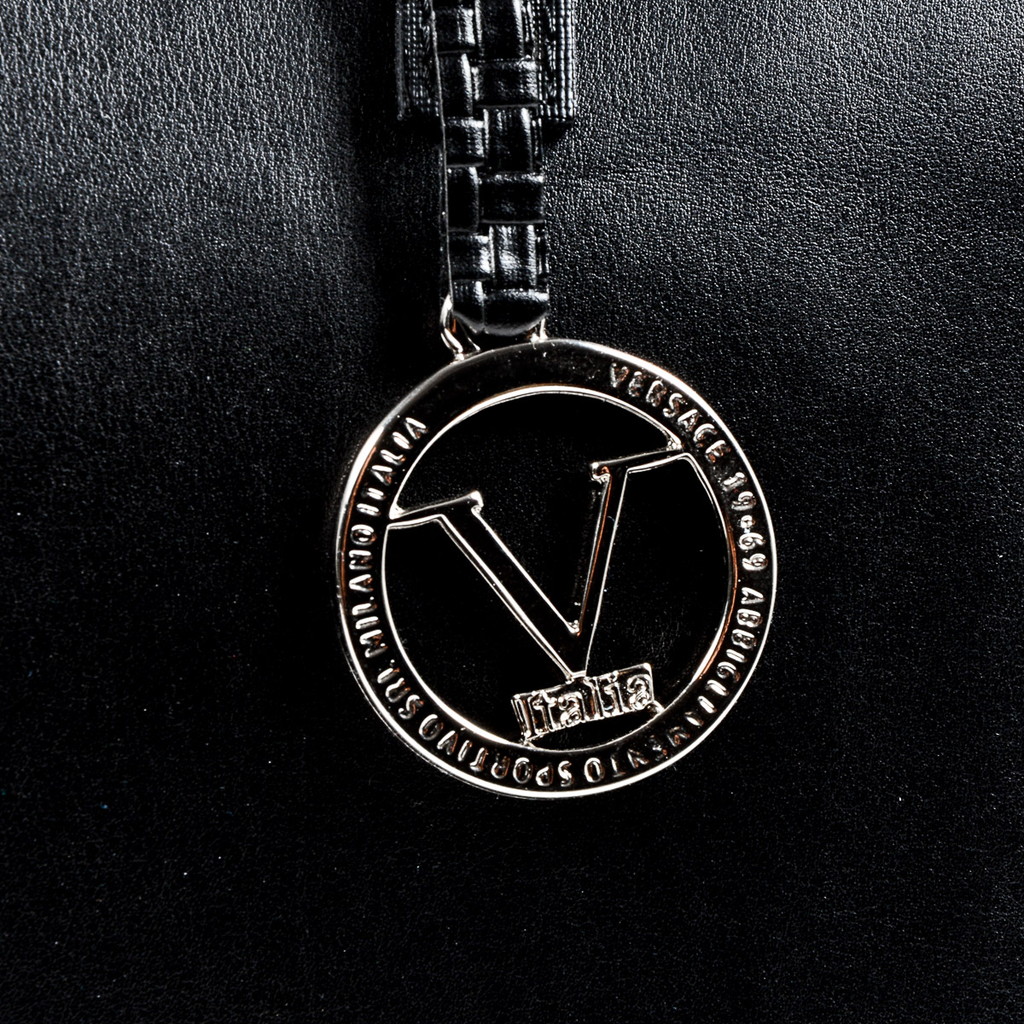 Bolso de mano para mujer V 1969 Italia negro REINA