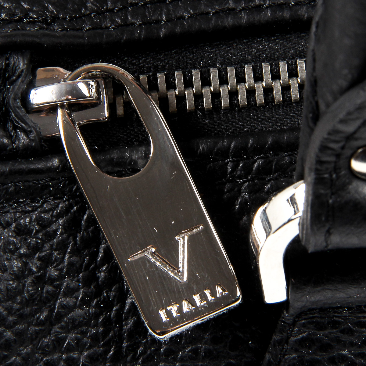 V 1969 Italia Womens Handbag Black PORTO