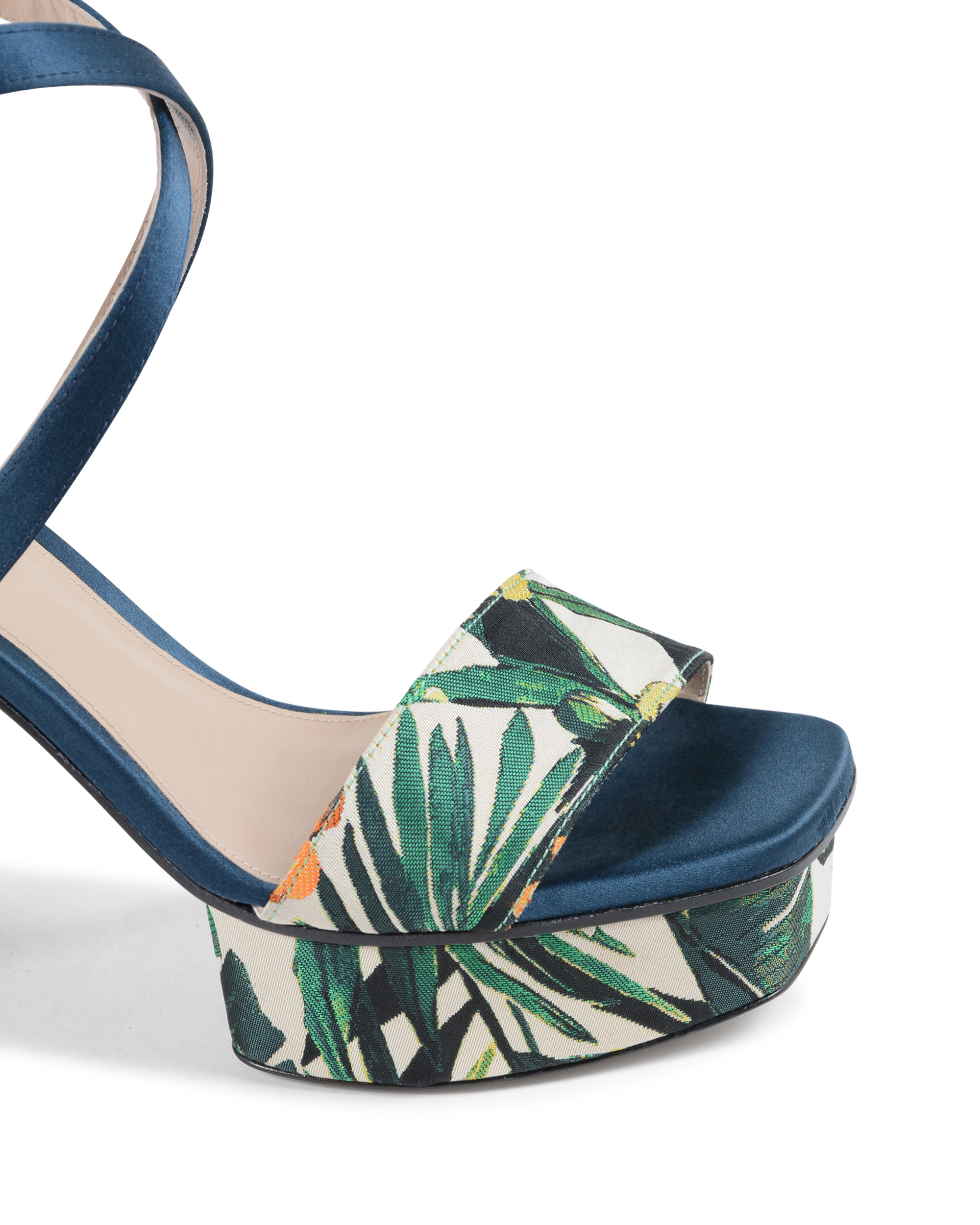 Stuart Weitzman Sandalia con tira al tobillo para mujer Multicolor CARLA
