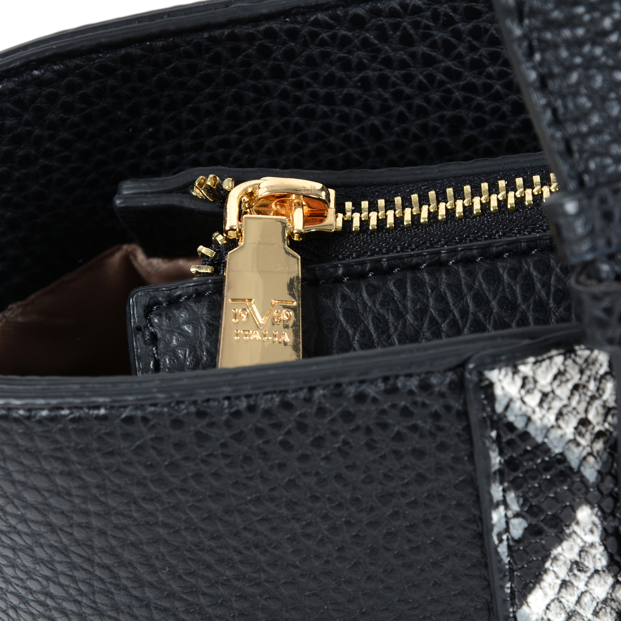 V 1969 Italia Womens Handbag Black KIEV