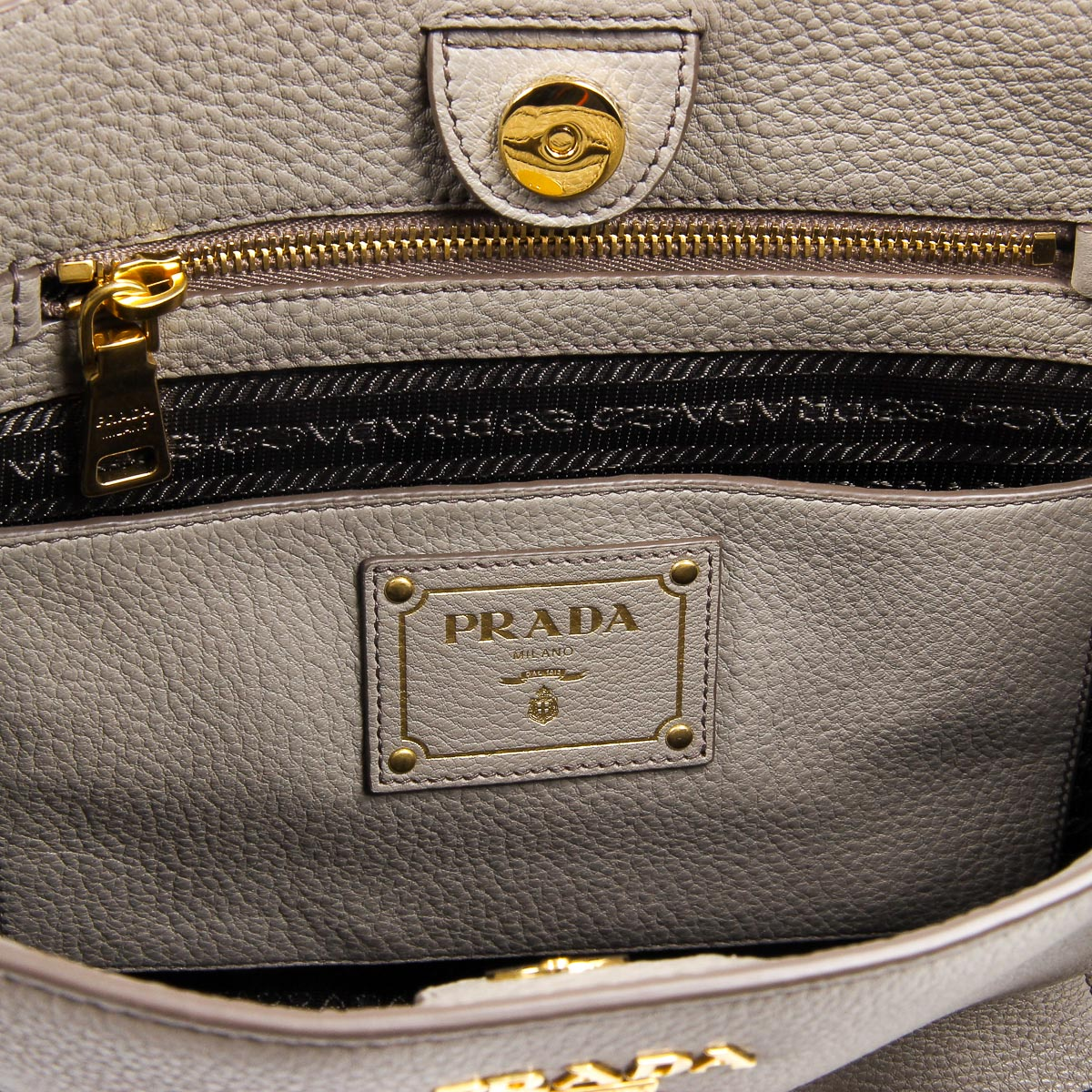 Bolso de mano Prada para mujer 1BG113 UWL F0572 ARGILLA VIT DAINO