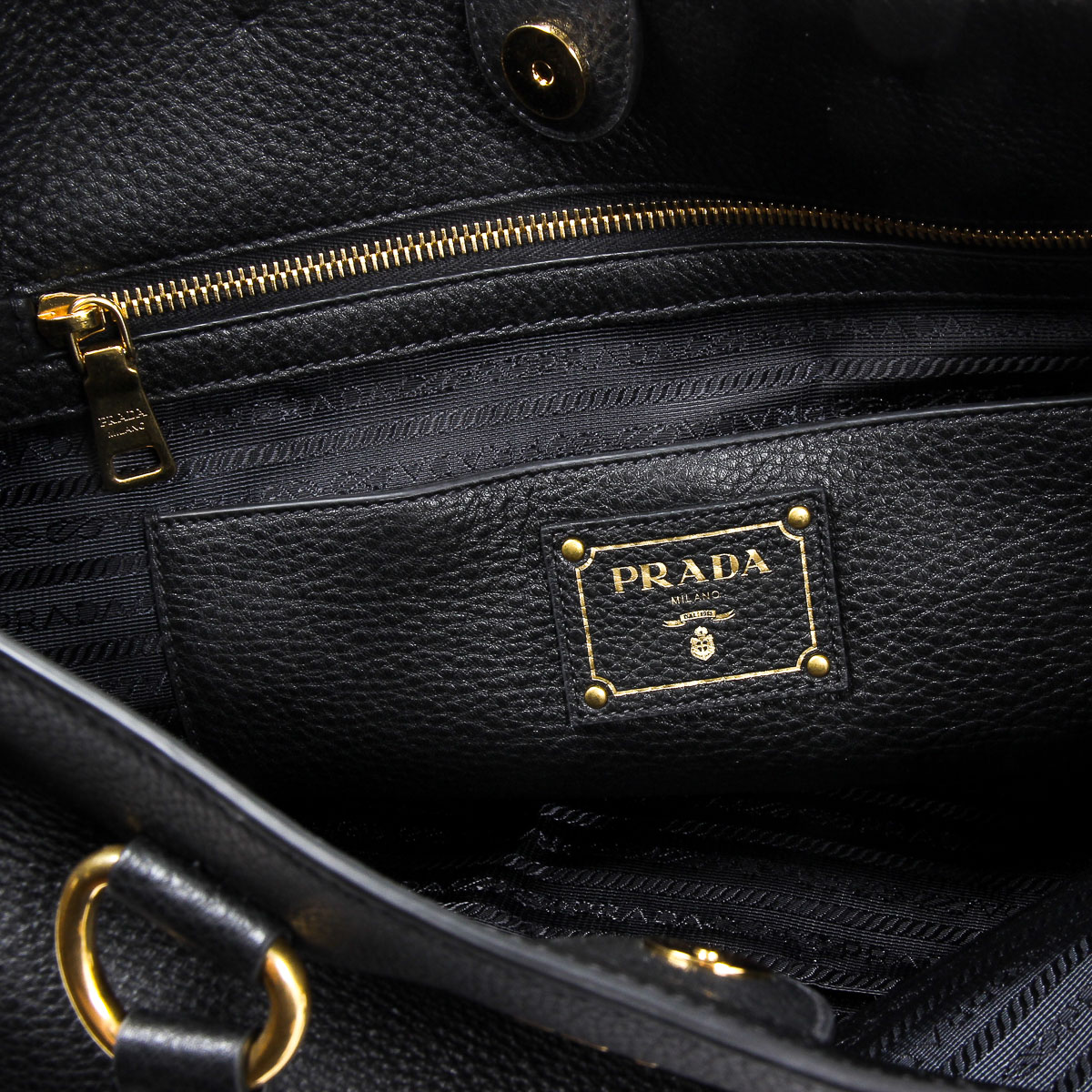 Bolso shopper Prada Vitello Phenix de piel negro