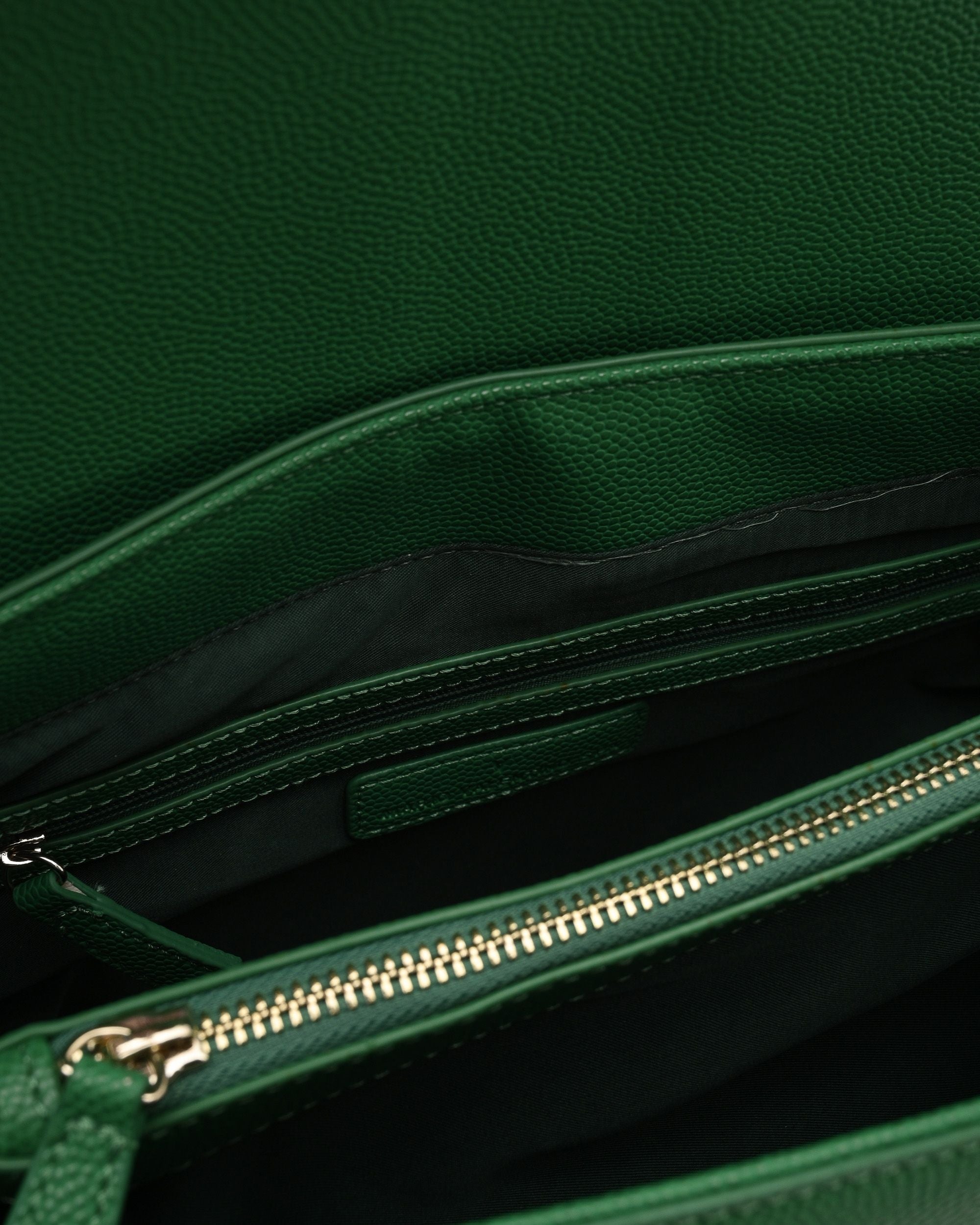 Valentino Womens Shoulder Bag VBS1R412G 566