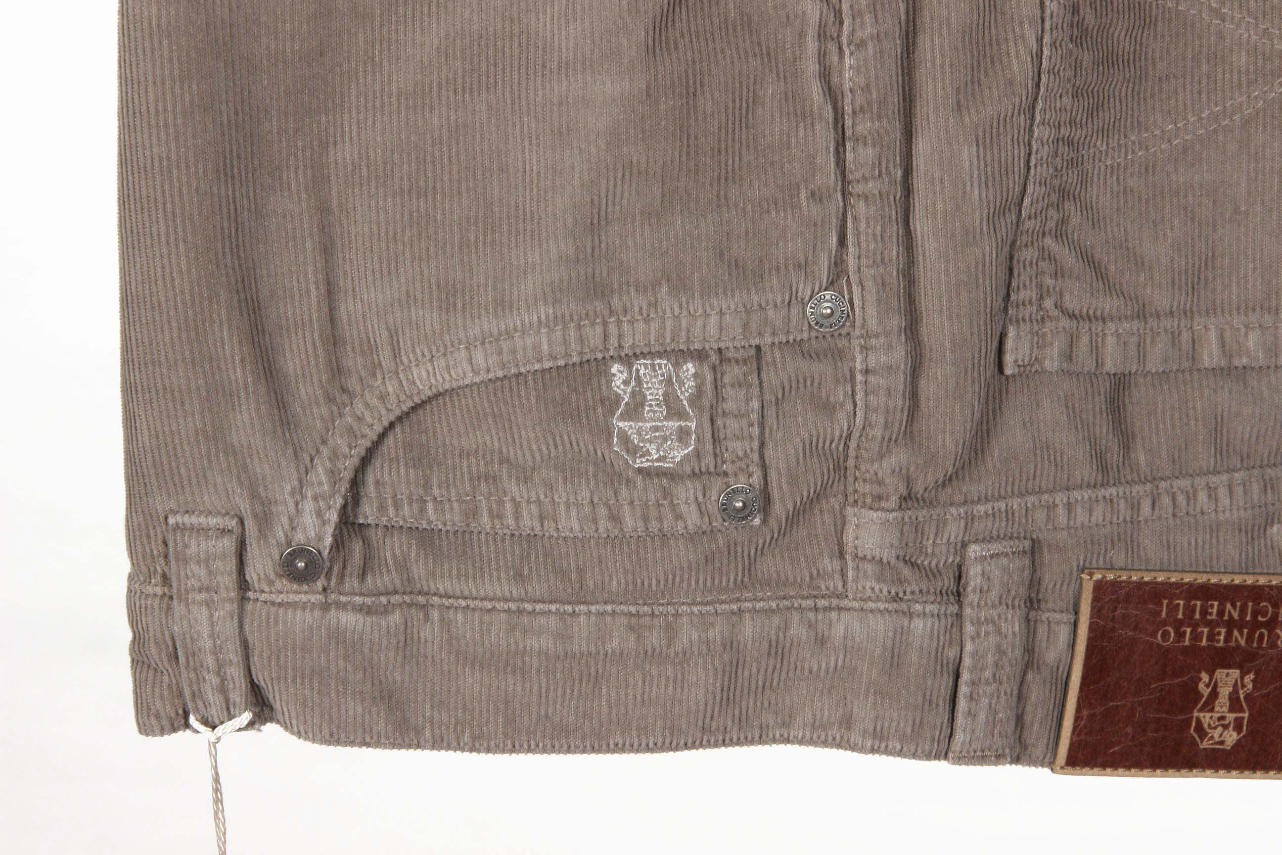 Brunello Cucinelli Pantalones de hombre M041PP2542 C1403