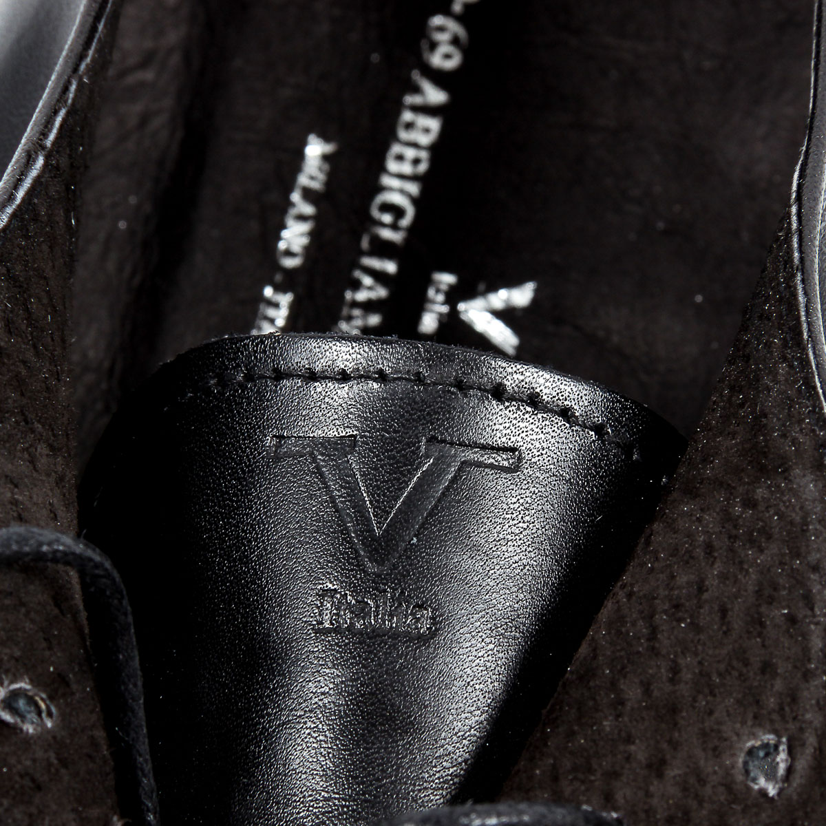 V 1969 Italia Mens Classic Shoe
