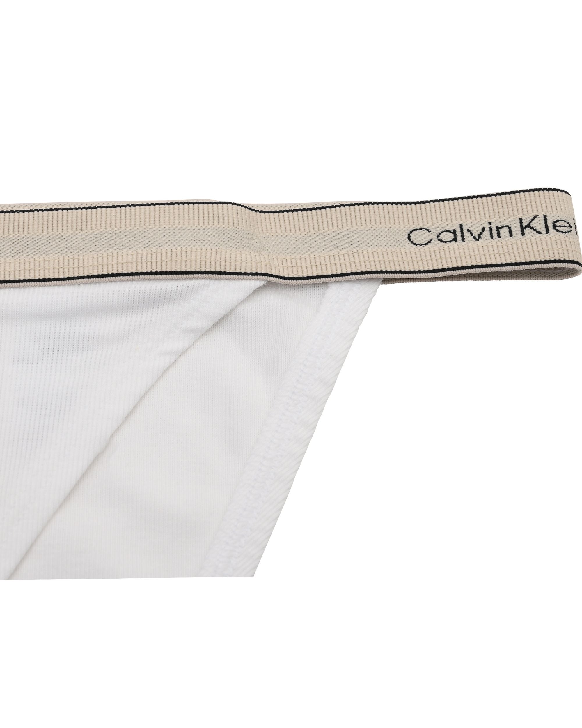 Calvin Klein Womens Tanga LV00QF8370100