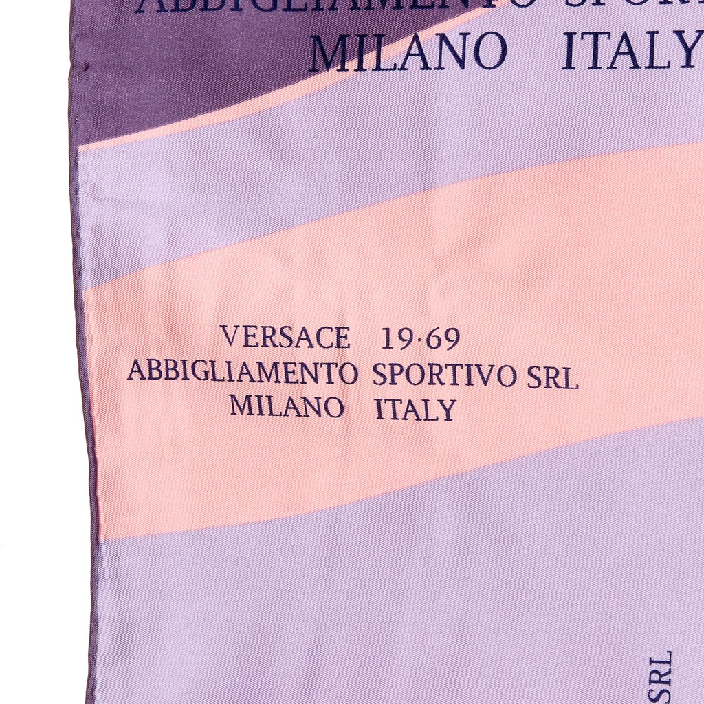 Bufanda de mujer V 1969 Italia