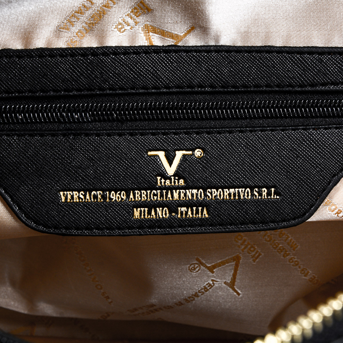 V 1969 Italia Womens Handbag Black GIL