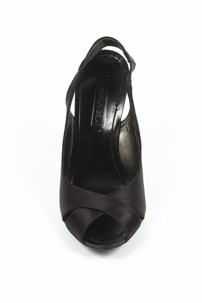 Sandalia de mujer Max Azria MA-INCARTE NEGRO