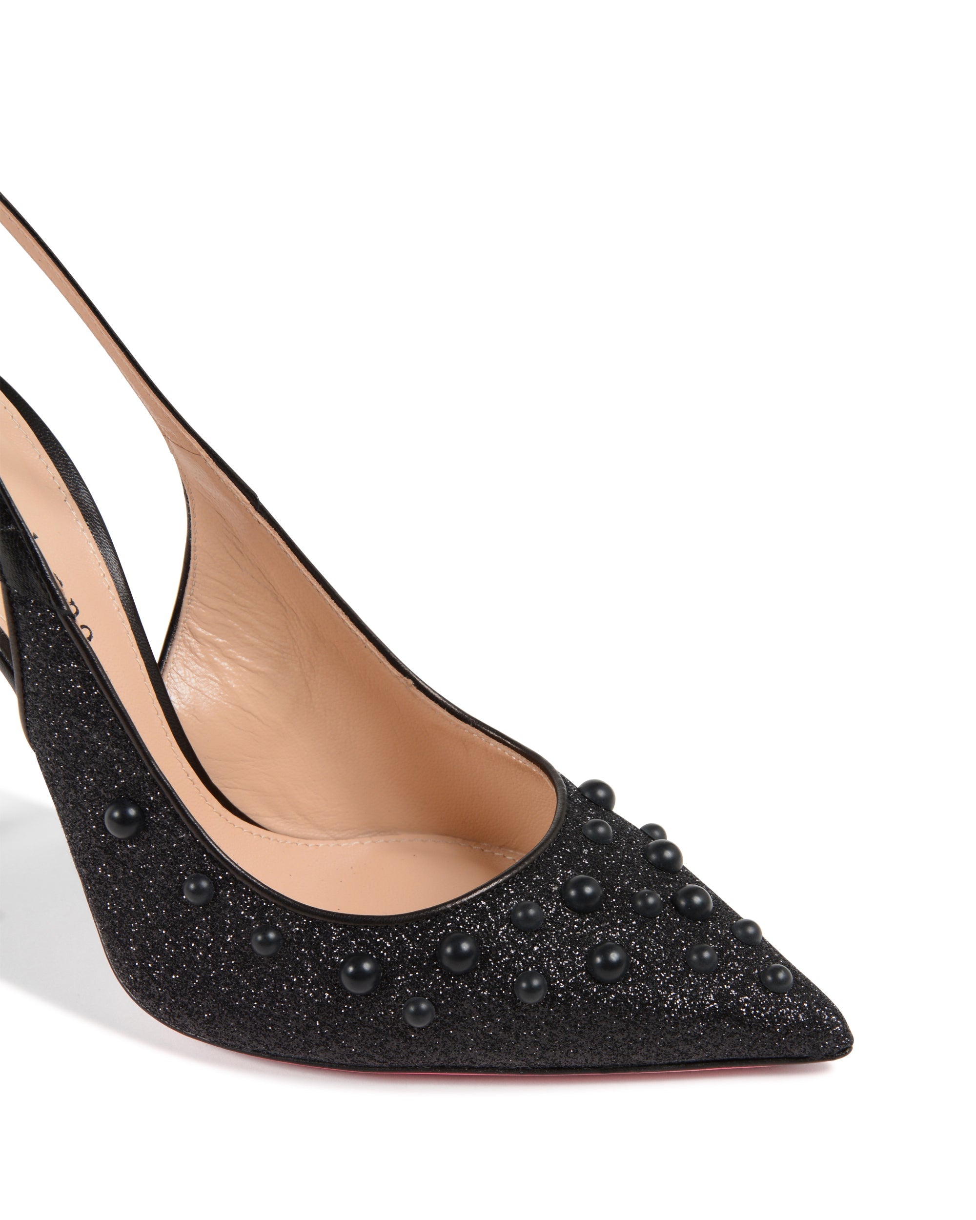 Zapatos negros tipo slingback para la hora del cóctel