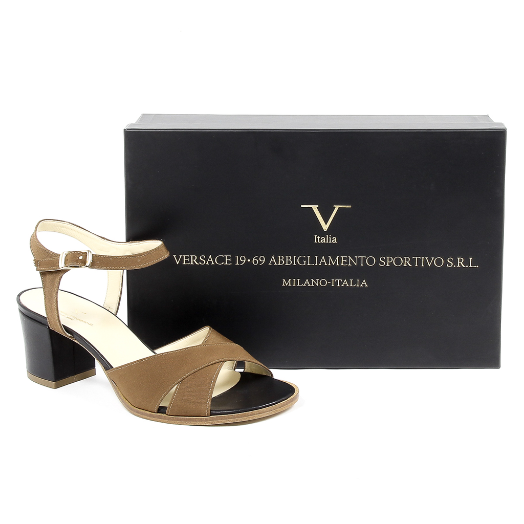 V 1969 Italia Sandalia con tira al tobillo para mujer en color topo VERA