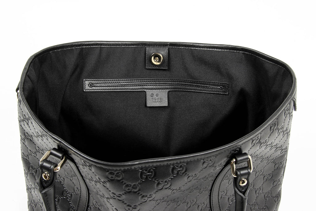 Bolso tote Gucci para mujer de piel negra Guccissima con logotipo GG