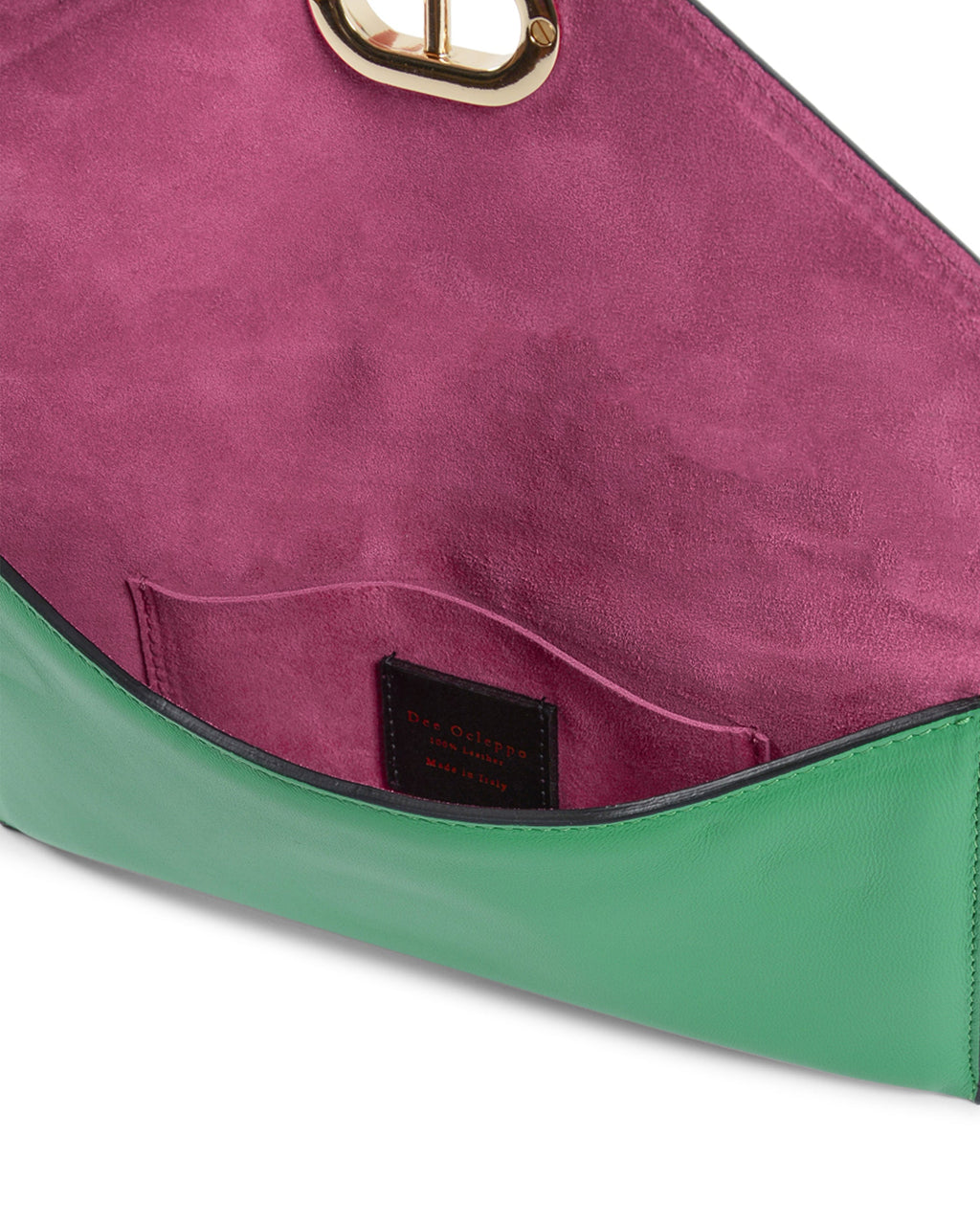 Clutch tipo sobre de piel verde