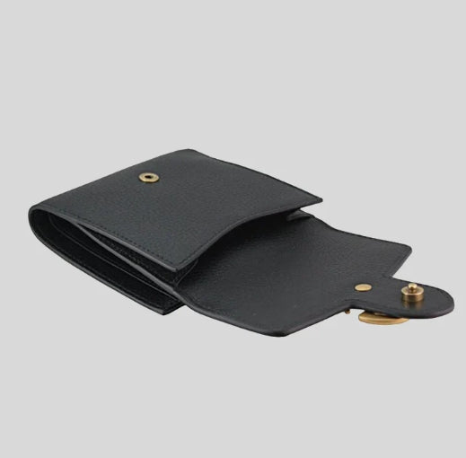 Cartera de cuero con el logotipo de GG