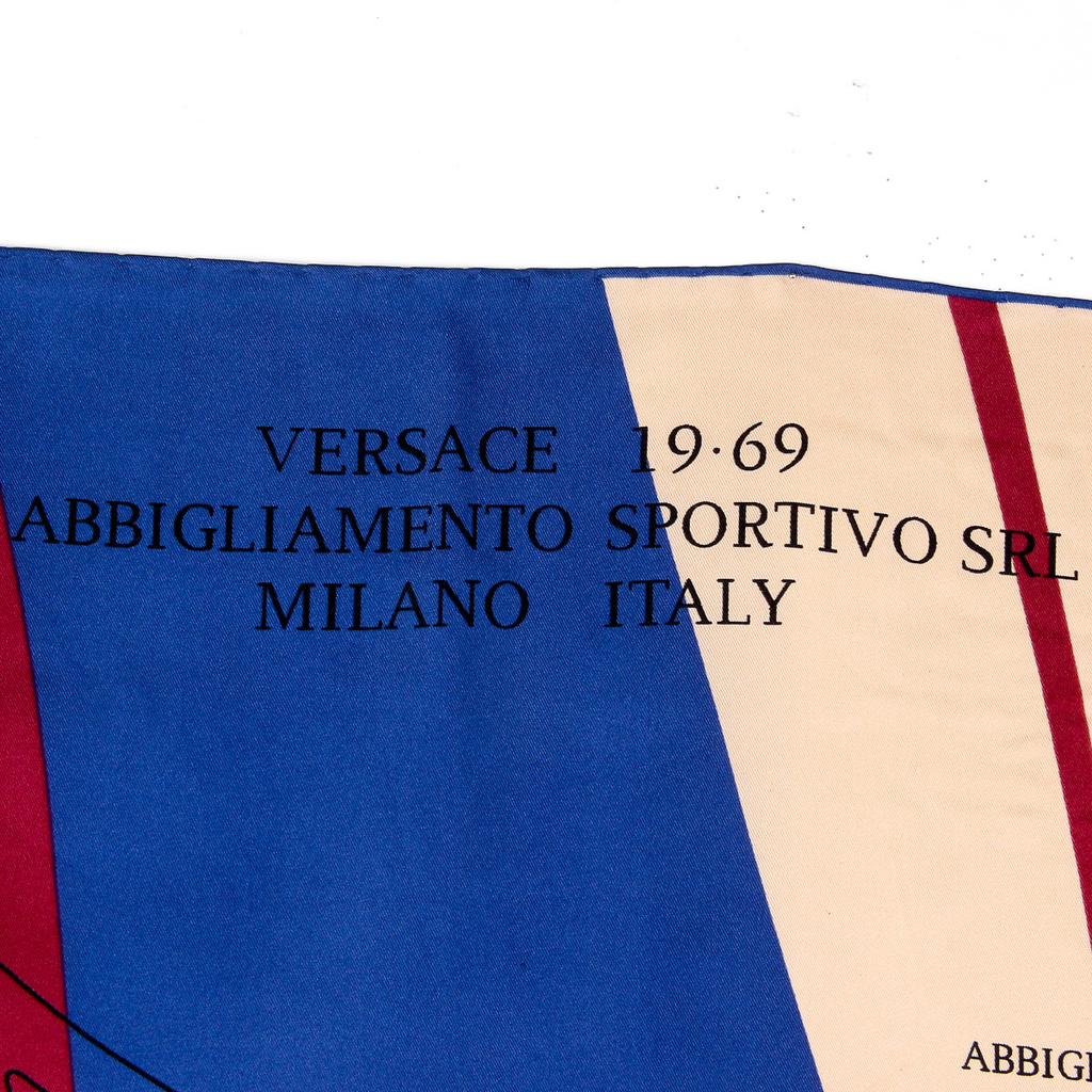 Bufanda de mujer V 1969 Italia
