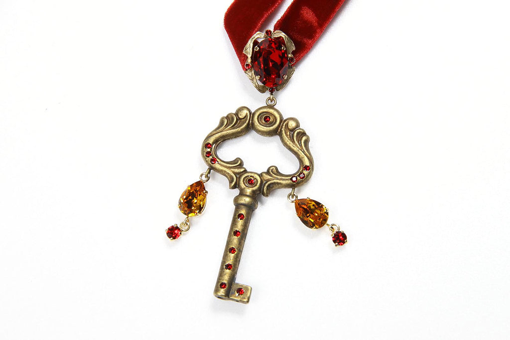 Collar Dolce & Gabbana con colgante de llave WNG6C1 W0001 ZOO00
