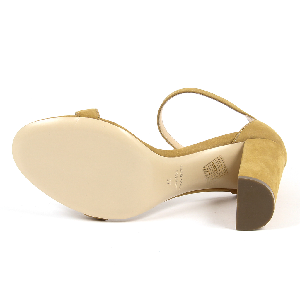 Sandalia amarilla para mujer Andrew Charles By Andy Hilfiger DOVER