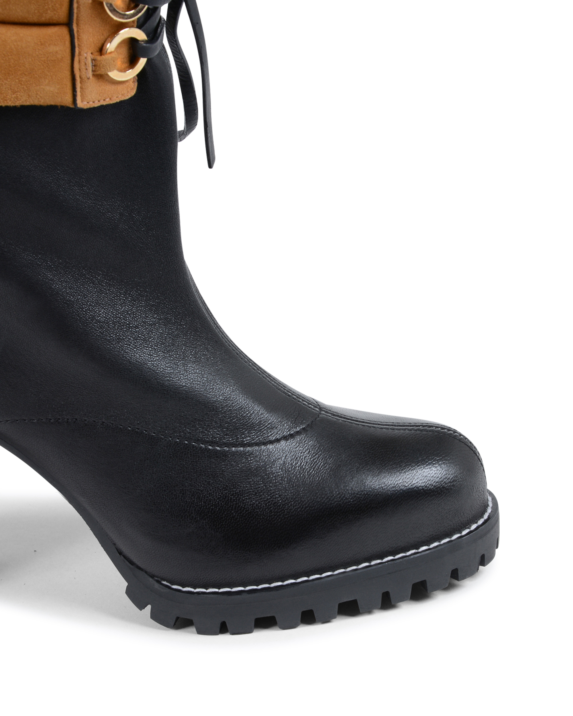 Bota corta Stuart Weitzman para mujer, color negro, BRONWYN