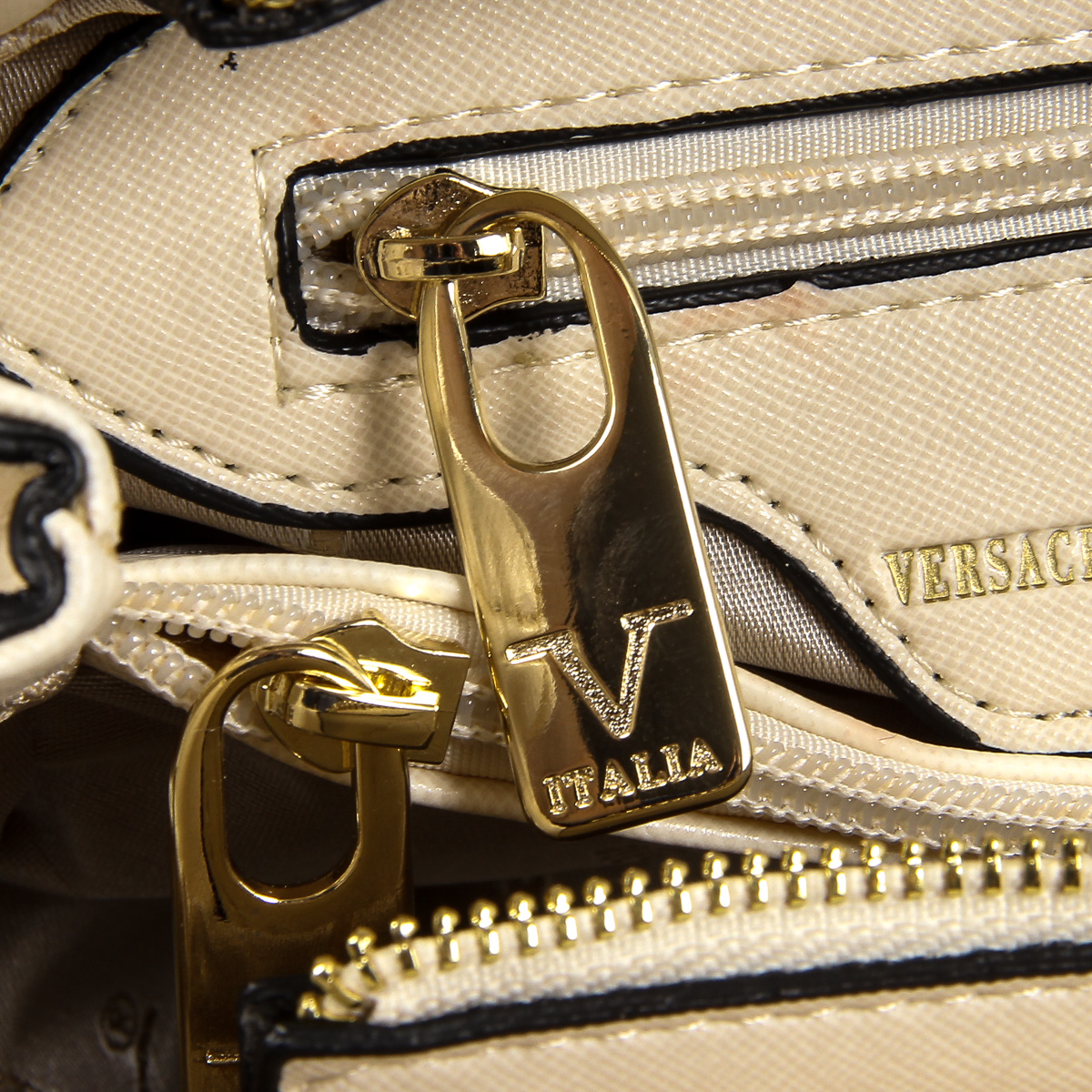 V 1969 Italia Womens Handbag Beige PRISCILLA
