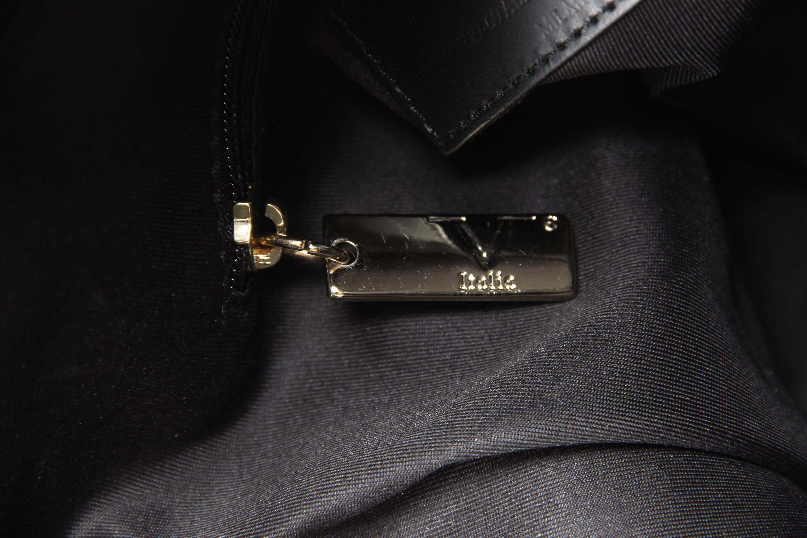Bolso de mano para mujer V 1969 Italia V009 RUGA NERO