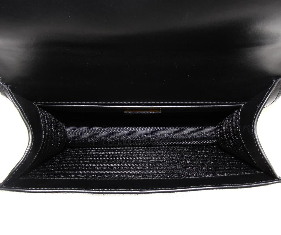 Bolso bandolera Prada de piel Saffiano negro