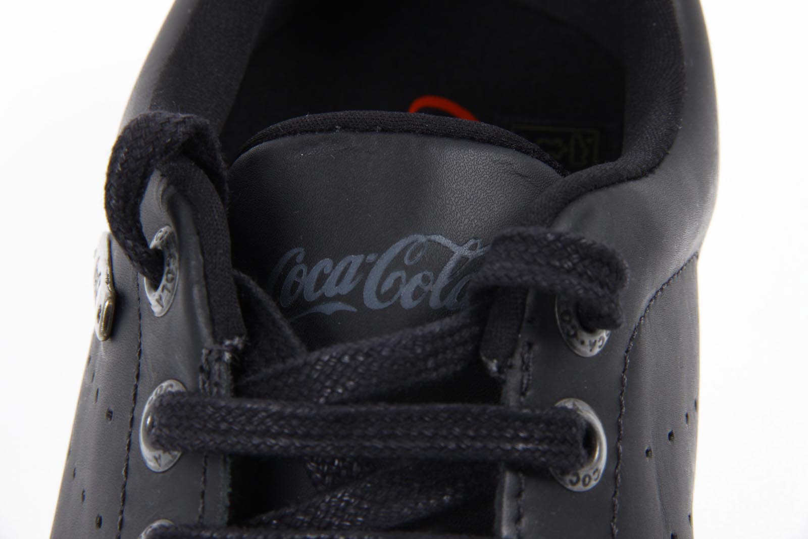 Zapatillas Coca Cola para hombre CCA0301 VULCAN LOW BLACK